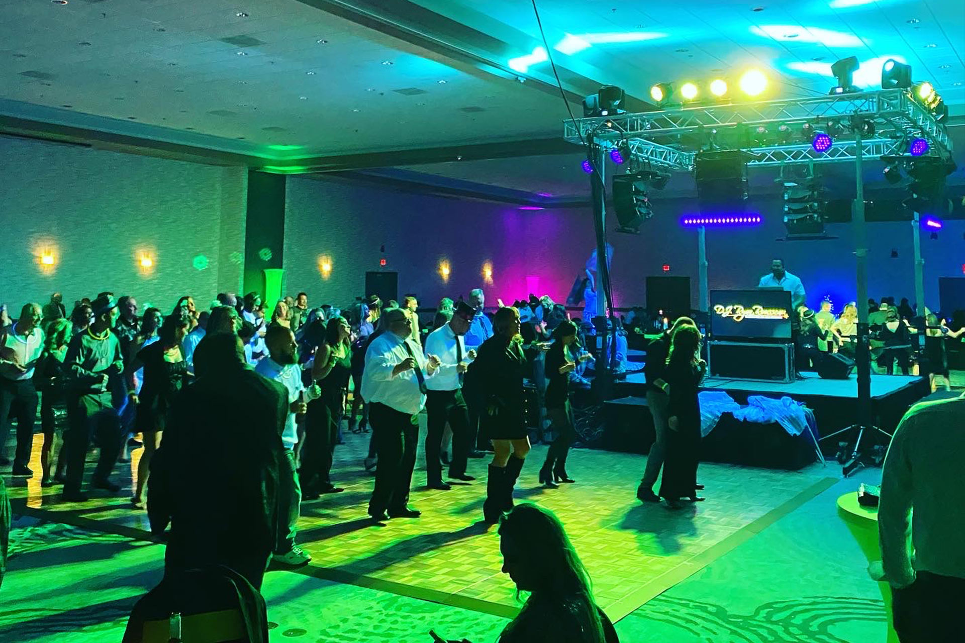 weddings-dj-saginaw-baycity-midland-flint-detroit-michigan-